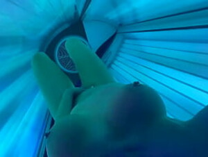 Masturbate and Big Tits play inside Solariu ( tanning bed ) Join Me in this Hot Hot Tube