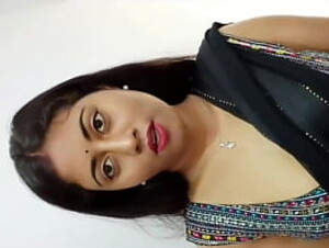 Desi Indian Malkin Bhabhi Ko Stairs Par Choda