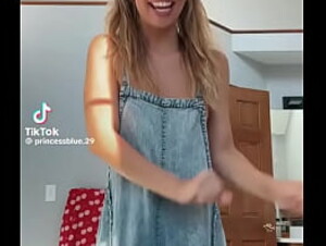 Tiktok Girl Flashes Tits