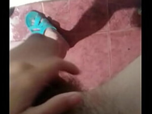 I locked myself in the bathroom so that no one would come in and see me masturbating my hairy pussy - Girls fly orgasm