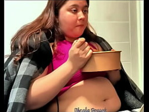 Nicole Feeding Her Chubby Tummy (prev)