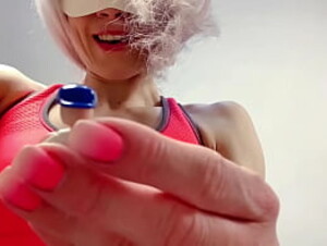 GIANTESS: Intense workout with Giantess Mia Mimi