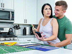 Boyfriend Freeuses His Girl While She Works on Preparing a Draft - Fuckanytime