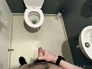 jjreilly79 wanks his small cock furiously while pissing, HOSING a public bathroom with fresh piss!