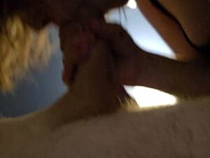 Young Girl Sucks The Cum Out Of Me