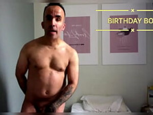 Birthday Boy - Horny Slut Offering his ass in London (CAM Aug 20)