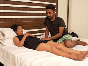 Missionary Sex With Mature Indian MILF In Hotel Room