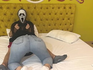 Ghostface gets free blowjob for halloween