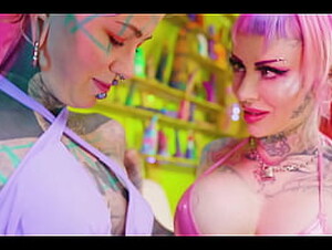 Heavily tattooed Anuskatzz fucking alternative Bimbo from Australia with crazy toys