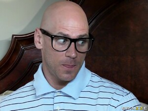 A Big Big Favor For A Nice Nice Neighbor With Johnny Sins, Joslyn James - Brazzers