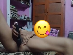 My First Video With Dildo Homemade Meri Pehli Chudai Video