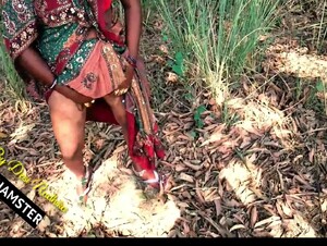 Indian Desi Sex In Jungle Fuck Hindi Audio With Village Outdoor