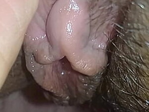 Very wet big clit